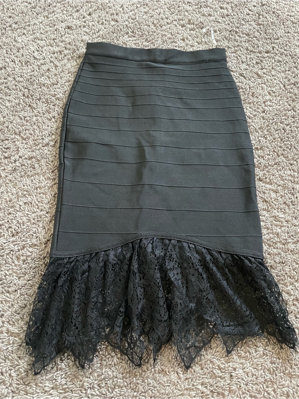 NWOT - Women’s Black Lace-Hem Pencil Skirt